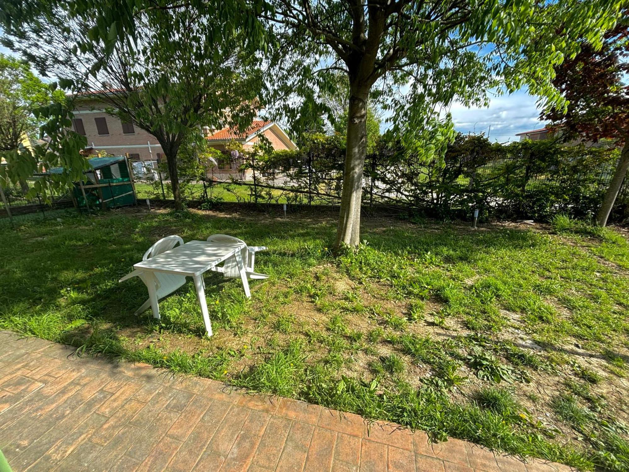 Intero Appartamento Con Giardino In Palazzo Del 1600 Campogalliano Exterior foto